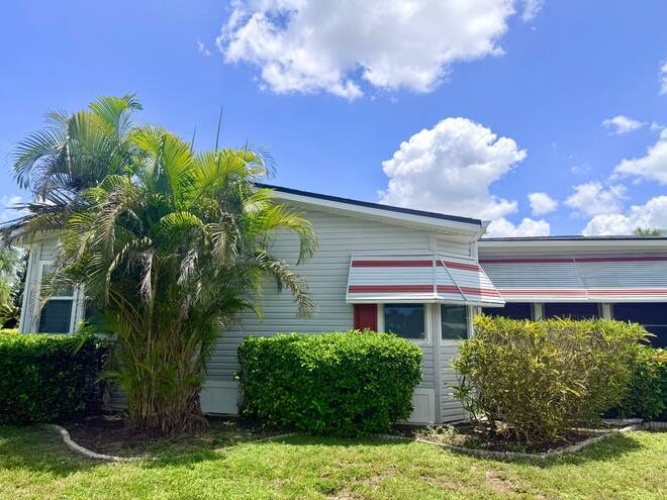 10836 Meadows Ct., North Fort Myers, Florida 33903, 2 Bedrooms Bedrooms, ,2 BathroomsBathrooms,Mobile/manufactured,For Sale,Meadows Ct.,11898030