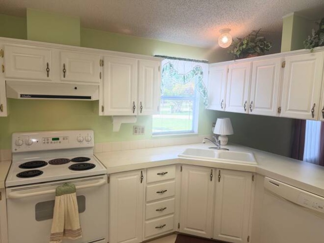 10932 Hidden Hills Ct., North Fort Myers, Florida 33903, 2 Bedrooms Bedrooms, ,2 BathroomsBathrooms,Mobile/manufactured,For Sale,Hidden Hills Ct.,11902125