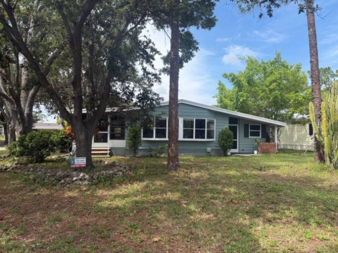 19417 Cedar Crest Ct., North Fort Myers, Florida 33903, 2 Bedrooms Bedrooms, ,2 BathroomsBathrooms,Mobile/manufactured,For Sale,Cedar Crest Ct.,11905700