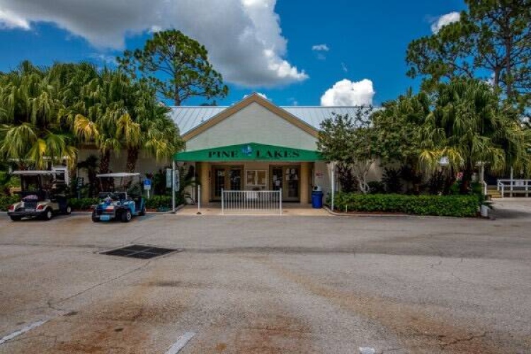 19478 ROLLING HILLS CT, North Fort Myers, Florida 33903, 2 Bedrooms Bedrooms, ,3 BathroomsBathrooms,Mobile/manufactured,For Sale,ROLLING HILLS CT,11908306