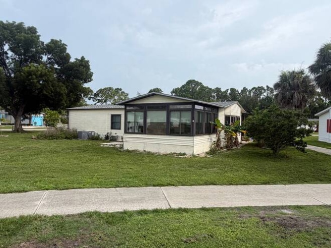 19478 ROLLING HILLS CT, North Fort Myers, Florida 33903, 2 Bedrooms Bedrooms, ,3 BathroomsBathrooms,Mobile/manufactured,For Sale,ROLLING HILLS CT,11908306
