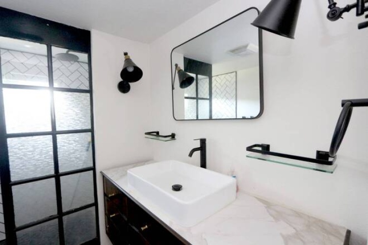 2320 BeeRidge Rd, Sarasota, Florida 34239, 2 Bedrooms Bedrooms, ,1 BathroomBathrooms,Mobile/manufactured,For Sale,BeeRidge Rd,11914267