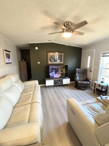 1640 S Scenic Highway, Frostproof, Florida 33843, 2 Bedrooms Bedrooms, ,2 BathroomsBathrooms,Mobile/manufactured,For Sale,S Scenic Highway,11650881