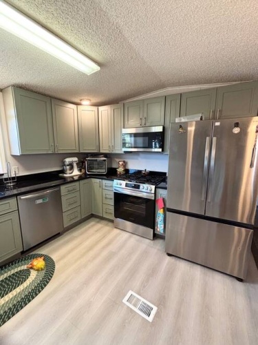 1640 S Scenic Highway, Frostproof, Florida 33843, 2 Bedrooms Bedrooms, ,2 BathroomsBathrooms,Mobile/manufactured,For Sale,S Scenic Highway,11650881