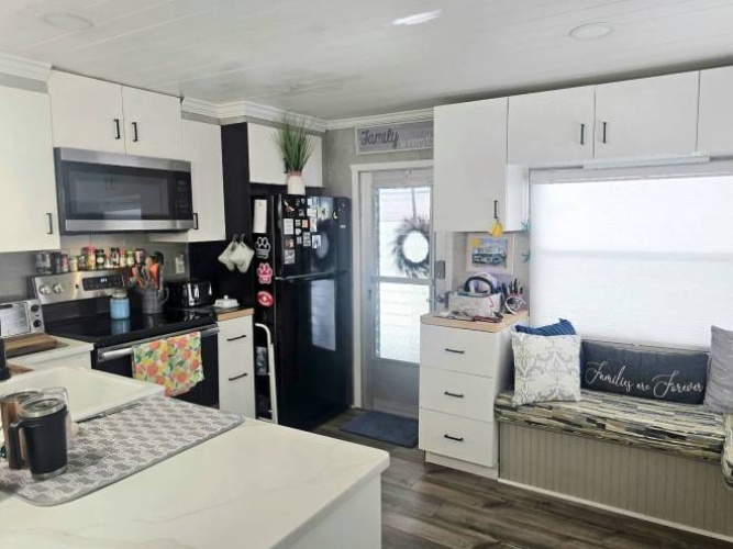 304 8th St, nokomis, Florida 34275, 2 Bedrooms Bedrooms, ,2 BathroomsBathrooms,Mobile/manufactured,For Sale,8th St,11925004