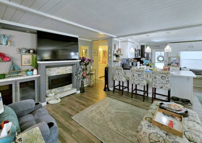 304 8th St, nokomis, Florida 34275, 2 Bedrooms Bedrooms, ,2 BathroomsBathrooms,Mobile/manufactured,For Sale,8th St,11925004