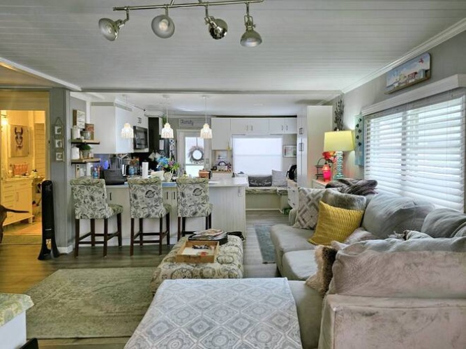 304 8th St, nokomis, Florida 34275, 2 Bedrooms Bedrooms, ,2 BathroomsBathrooms,Mobile/manufactured,For Sale,8th St,11925004