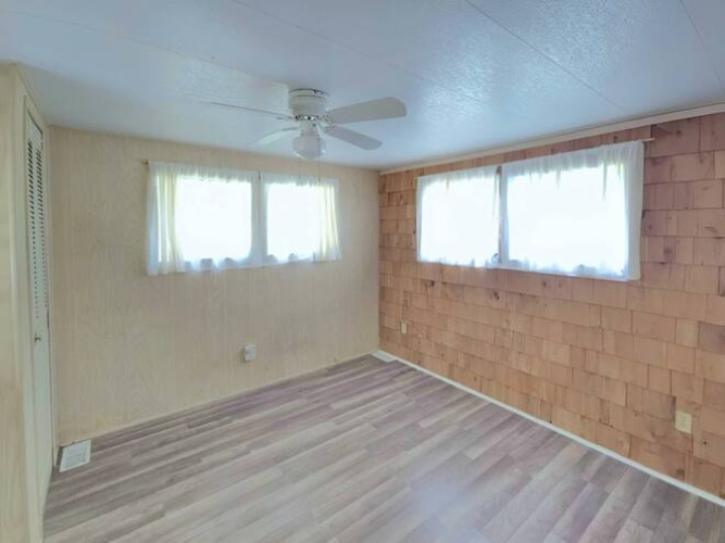 18 7th Street, nokomis, Florida 34275, 2 Bedrooms Bedrooms, ,1 BathroomBathrooms,Mobile/manufactured,For Sale,7th Street,11927257