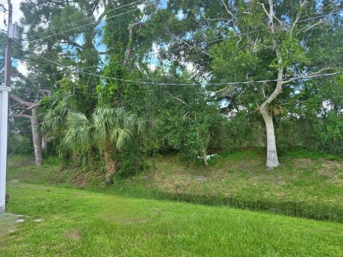18 7th Street, nokomis, Florida 34275, 2 Bedrooms Bedrooms, ,1 BathroomBathrooms,Mobile/manufactured,For Sale,7th Street,11927257
