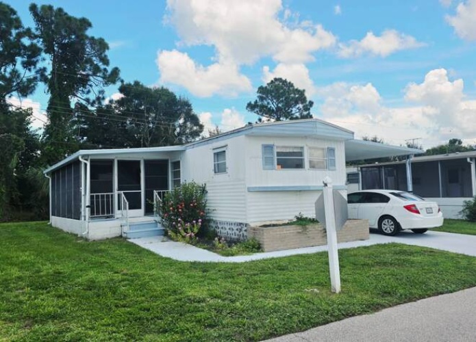 18 7th Street, nokomis, Florida 34275, 2 Bedrooms Bedrooms, ,1 BathroomBathrooms,Mobile/manufactured,For Sale,7th Street,11927257