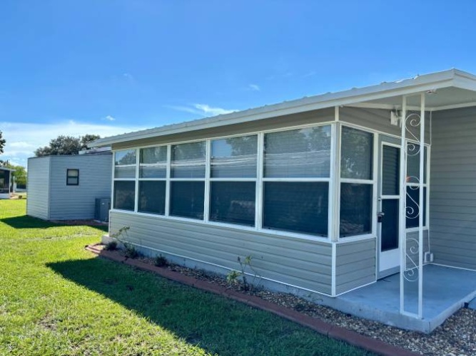 2752 Vine Lane, Sebring, Florida 33870, 2 Bedrooms Bedrooms, ,1 BathroomBathrooms,Mobile/manufactured,For Sale,Vine Lane,11958380