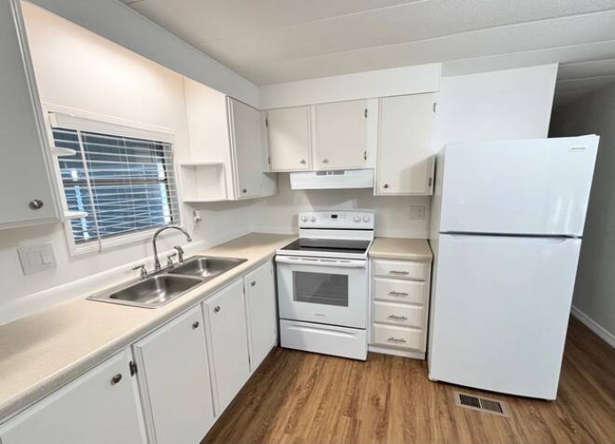 2752 Vine Lane, Sebring, Florida 33870, 2 Bedrooms Bedrooms, ,1 BathroomBathrooms,Mobile/manufactured,For Sale,Vine Lane,11958380