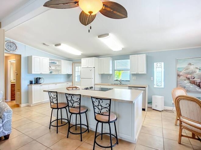 5951 Camelot Dr N, Sarasota, Florida 34233, 2 Bedrooms Bedrooms, ,2 BathroomsBathrooms,Mobile/manufactured,For Sale,Camelot Dr N,11961287
