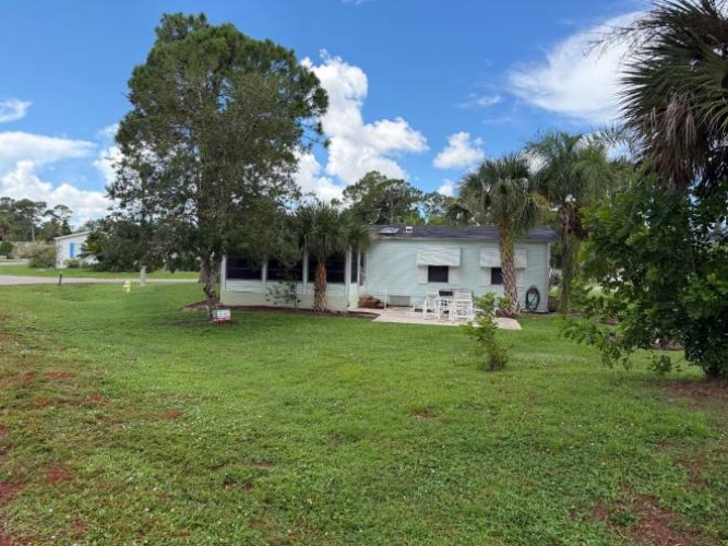 19879 Cypress Woods Ct., North Fort Myers, Florida 33903, 2 Bedrooms Bedrooms, ,2 BathroomsBathrooms,Mobile/manufactured,For Sale,Cypress Woods Ct.,11969397