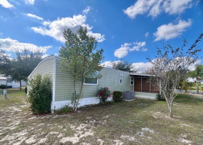 2920 Vine Lane, Sebring, Florida 33870, 2 Bedroom Bedrooms, ,1 BathroomBathrooms,Mobile/manufactured,For Sale,Vine Lane,11979327
