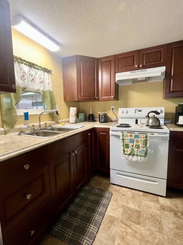 2920 Vine Lane, Sebring, Florida 33870, 2 Bedroom Bedrooms, ,1 BathroomBathrooms,Mobile/manufactured,For Sale,Vine Lane,11979327