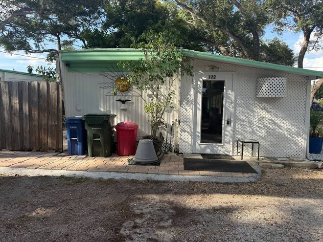 2320 BeeRidge Road #132, Sarasota, Florida 34239, 1 Bedroom Bedrooms, ,1 BathroomBathrooms,Mobile/manufactured,For Sale,BeeRidge Road,12003614