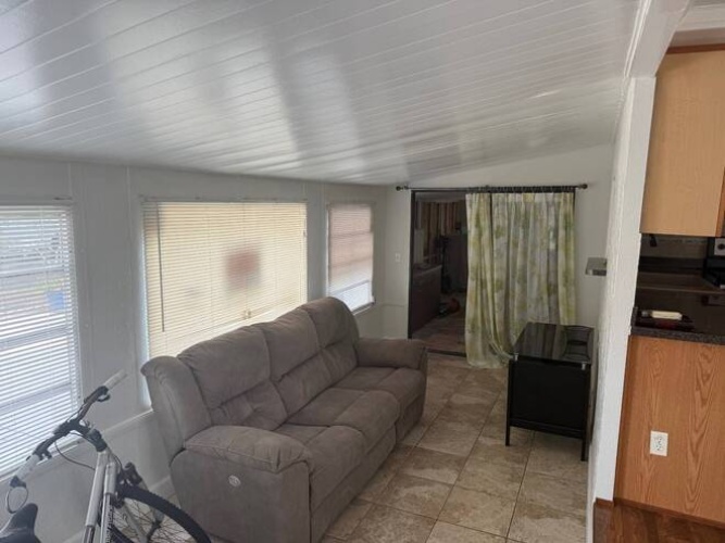 2320 BeeRidge Road #132, Sarasota, Florida 34239, 1 Bedroom Bedrooms, ,1 BathroomBathrooms,Mobile/manufactured,For Sale,BeeRidge Road,12003614