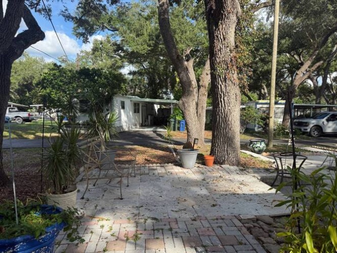 2320 BeeRidge Road #132, Sarasota, Florida 34239, 1 Bedroom Bedrooms, ,1 BathroomBathrooms,Mobile/manufactured,For Sale,BeeRidge Road,12003614