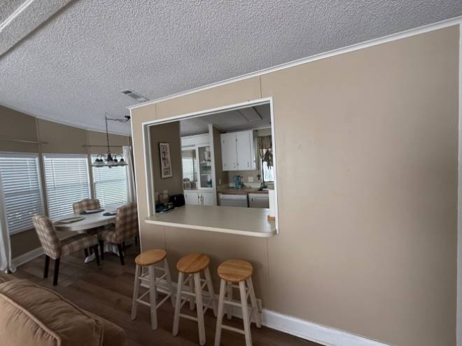 6493 Wakefield Ln, Sarasota, Florida 34241, 2 Bedroom Bedrooms, ,2 BathroomBathrooms,Mobile/manufactured,For Sale,Wakefield Ln,12005445