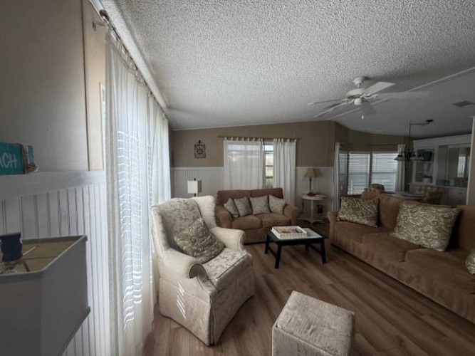 6493 Wakefield Ln, Sarasota, Florida 34241, 2 Bedroom Bedrooms, ,2 BathroomBathrooms,Mobile/manufactured,For Sale,Wakefield Ln,12005445