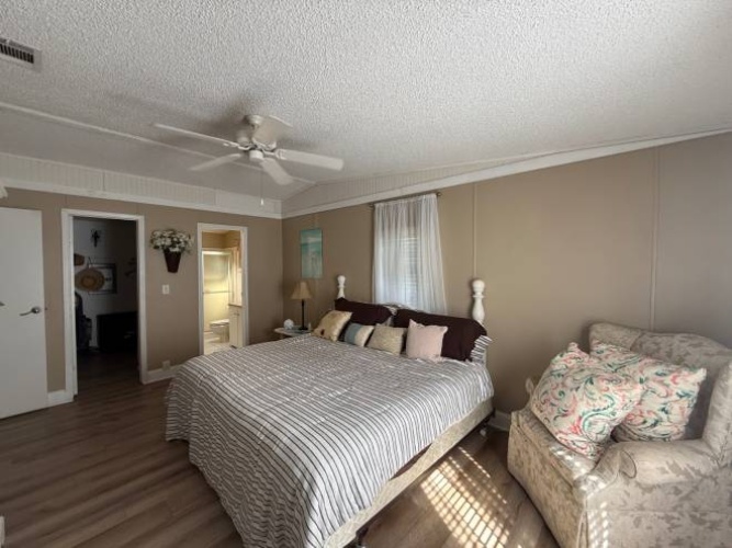6493 Wakefield Ln, Sarasota, Florida 34241, 2 Bedroom Bedrooms, ,2 BathroomBathrooms,Mobile/manufactured,For Sale,Wakefield Ln,12005445