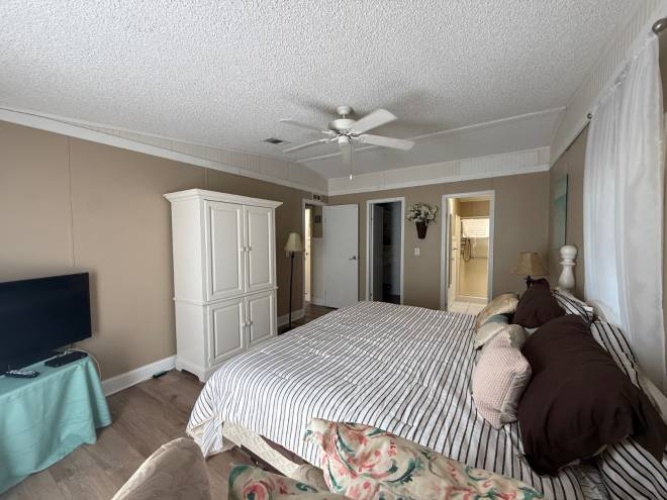 6493 Wakefield Ln, Sarasota, Florida 34241, 2 Bedroom Bedrooms, ,2 BathroomBathrooms,Mobile/manufactured,For Sale,Wakefield Ln,12005445
