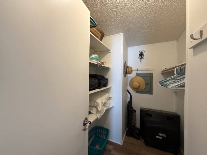 6493 Wakefield Ln, Sarasota, Florida 34241, 2 Bedroom Bedrooms, ,2 BathroomBathrooms,Mobile/manufactured,For Sale,Wakefield Ln,12005445