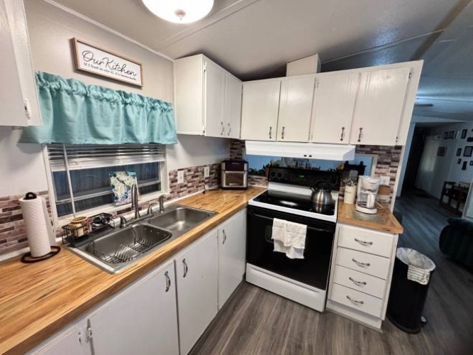 981 Ulmer Road #124, Frostproof, Florida 33843, 2 Bedroom Bedrooms, ,1 BathroomBathrooms,Mobile/manufactured,For Sale,Ulmer Road,12008902