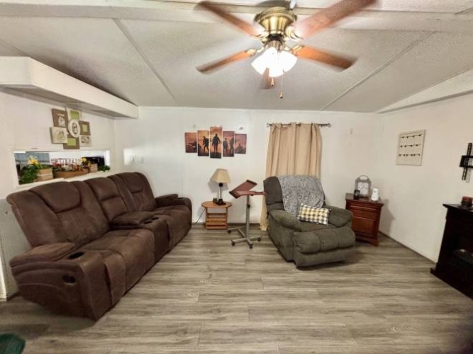 981 Ulmer Road #124, Frostproof, Florida 33843, 2 Bedroom Bedrooms, ,1 BathroomBathrooms,Mobile/manufactured,For Sale,Ulmer Road,12008902