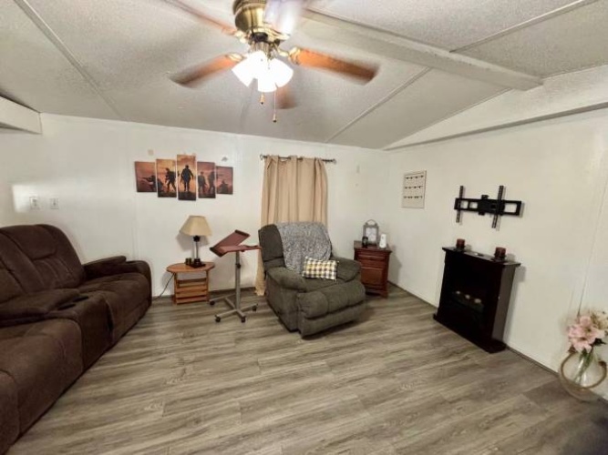 981 Ulmer Road #124, Frostproof, Florida 33843, 2 Bedroom Bedrooms, ,1 BathroomBathrooms,Mobile/manufactured,For Sale,Ulmer Road,12008902
