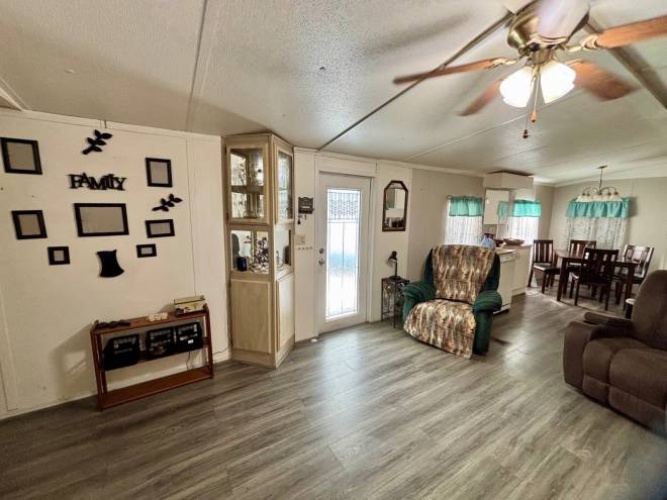 981 Ulmer Road #124, Frostproof, Florida 33843, 2 Bedroom Bedrooms, ,1 BathroomBathrooms,Mobile/manufactured,For Sale,Ulmer Road,12008902