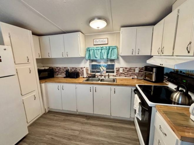 981 Ulmer Road #124, Frostproof, Florida 33843, 2 Bedroom Bedrooms, ,1 BathroomBathrooms,Mobile/manufactured,For Sale,Ulmer Road,12008902