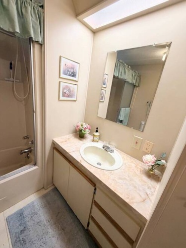19220 Indian Wells Ct. #32-O, North Fort Myers, Florida 33903, 2 Bedroom Bedrooms, ,2 BathroomBathrooms,Mobile/manufactured,For Sale,Indian Wells Ct.,12017683