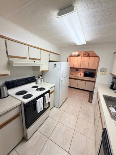 19220 Indian Wells Ct. #32-O, North Fort Myers, Florida 33903, 2 Bedroom Bedrooms, ,2 BathroomBathrooms,Mobile/manufactured,For Sale,Indian Wells Ct.,12017683