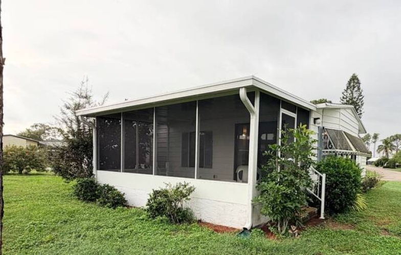 19220 Indian Wells Ct. #32-O, North Fort Myers, Florida 33903, 2 Bedroom Bedrooms, ,2 BathroomBathrooms,Mobile/manufactured,For Sale,Indian Wells Ct.,12017683