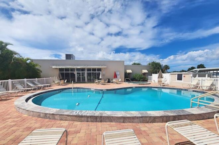 371 11th Street, Nokomis, Florida 34275, 2 Bedroom Bedrooms, ,2 BathroomBathrooms,Mobile/manufactured,For Sale,11th Street,11592733