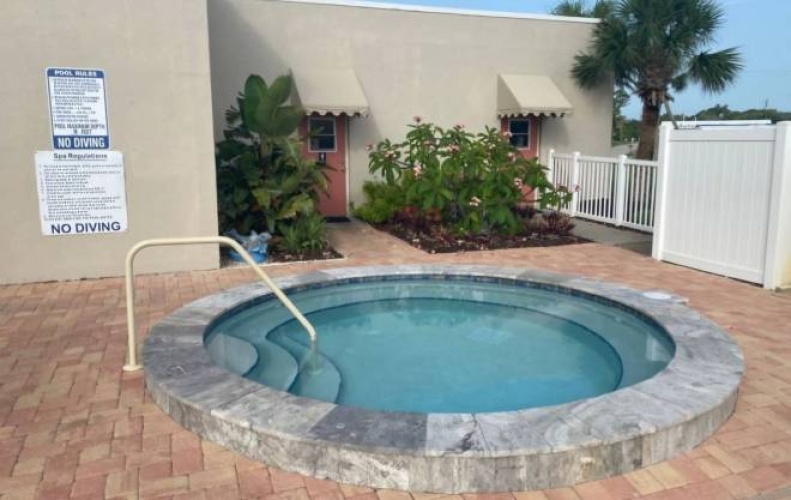 100 Circle Drive, Nokomis, Florida 34275, 1 Bedroom Bedrooms, ,1 BathroomBathrooms,Mobile/manufactured,For Sale,Circle Drive,12024357