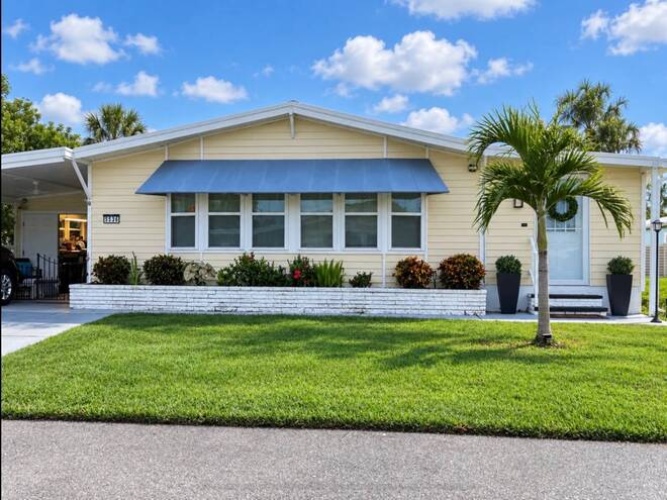 5536 Tewkesbury, Sarasota, Florida 34241, 2 Bedroom Bedrooms, ,2 BathroomBathrooms,Mobile/manufactured,For Sale,Tewkesbury,12023014
