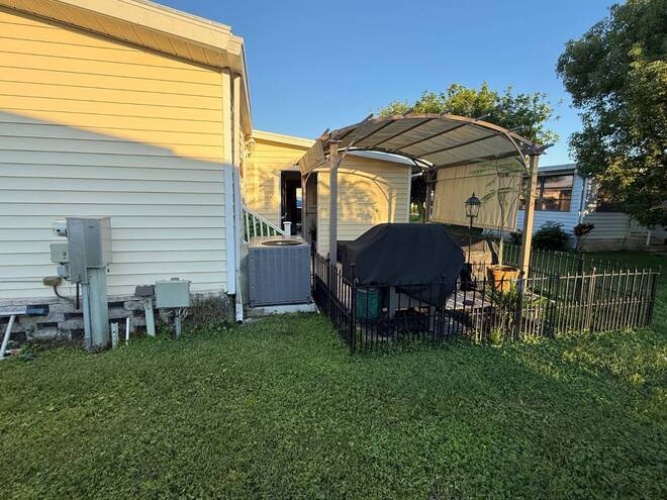5536 Tewkesbury, Sarasota, Florida 34241, 2 Bedroom Bedrooms, ,2 BathroomBathrooms,Mobile/manufactured,For Sale,Tewkesbury,12023014