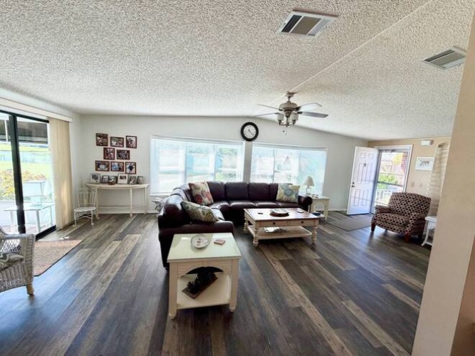 19822 Diamond Hill Ct. #16-I, North Fort Myers, Florida 33903, 2 Bedroom Bedrooms, 9 Room Rooms,2 BathroomBathrooms,Mobile/manufactured,For Sale,Diamond Hill Ct.,12038272