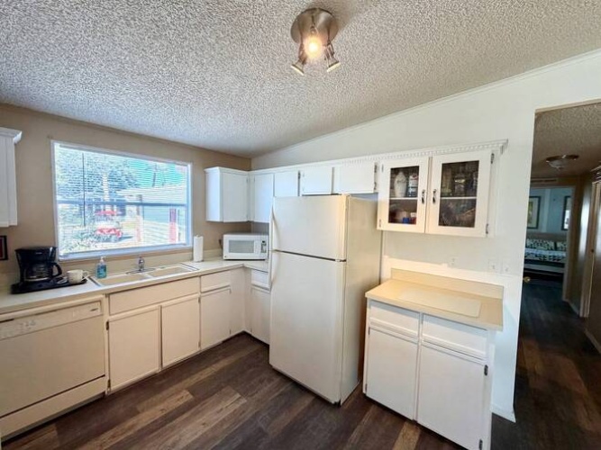 19822 Diamond Hill Ct. #16-I, North Fort Myers, Florida 33903, 2 Bedroom Bedrooms, 9 Room Rooms,2 BathroomBathrooms,Mobile/manufactured,For Sale,Diamond Hill Ct.,12038272